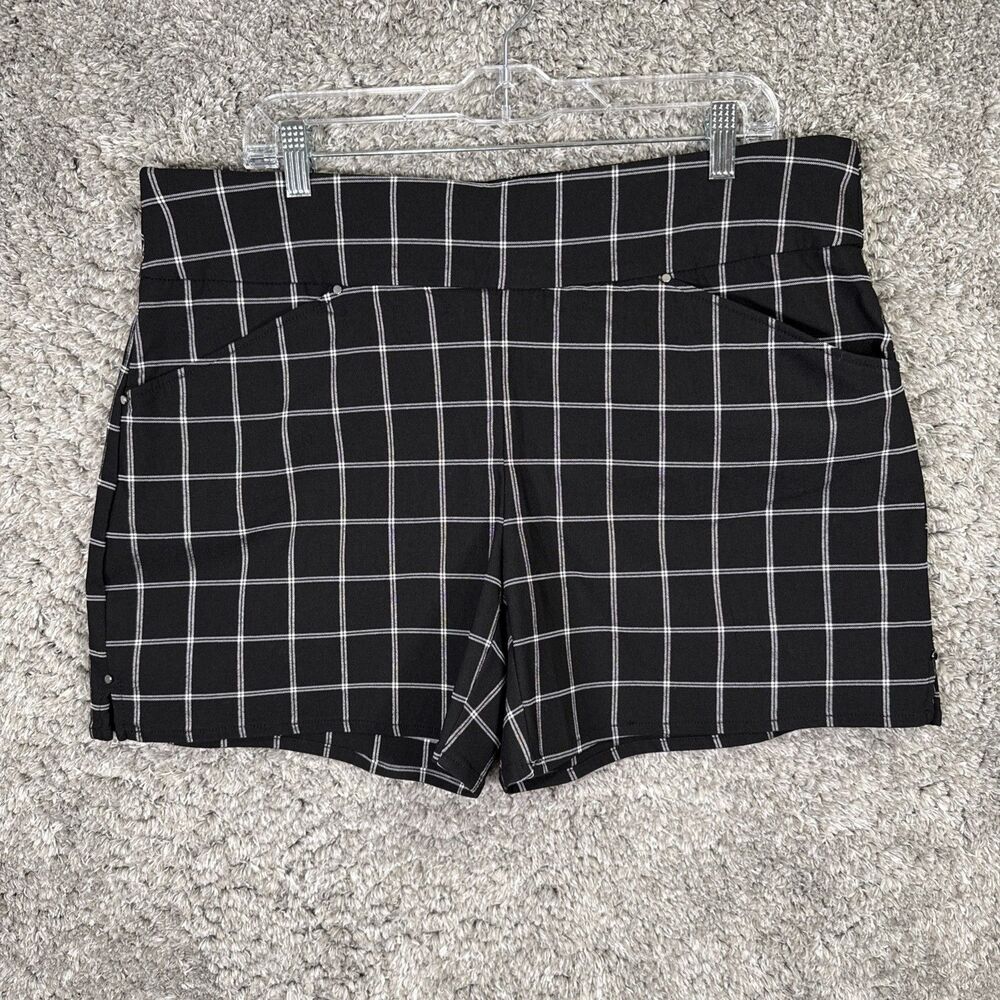 International Concepts Black Plaid Shorts Size 16 Stretch Neutral  5” Inseam